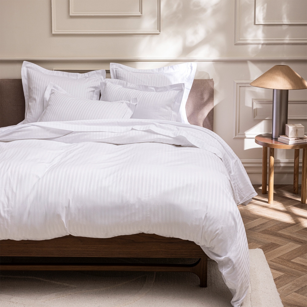 Housse de couette 260 x 240 cm — satin de coton peigné Prestige — rayures 120 fils/cm²