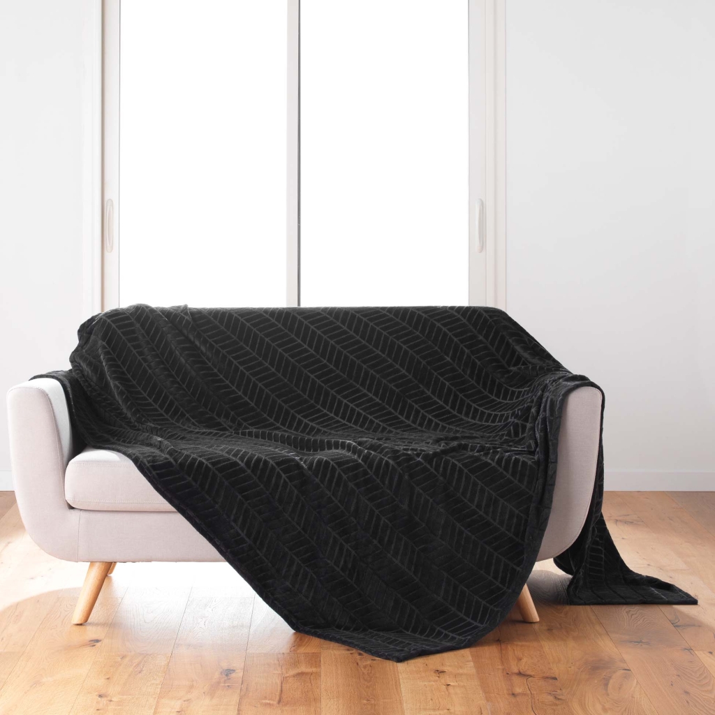 PLAI Plaid 180 x 220 cm en flanelle relief uni – Modèle ARYA – Coloris Noir 