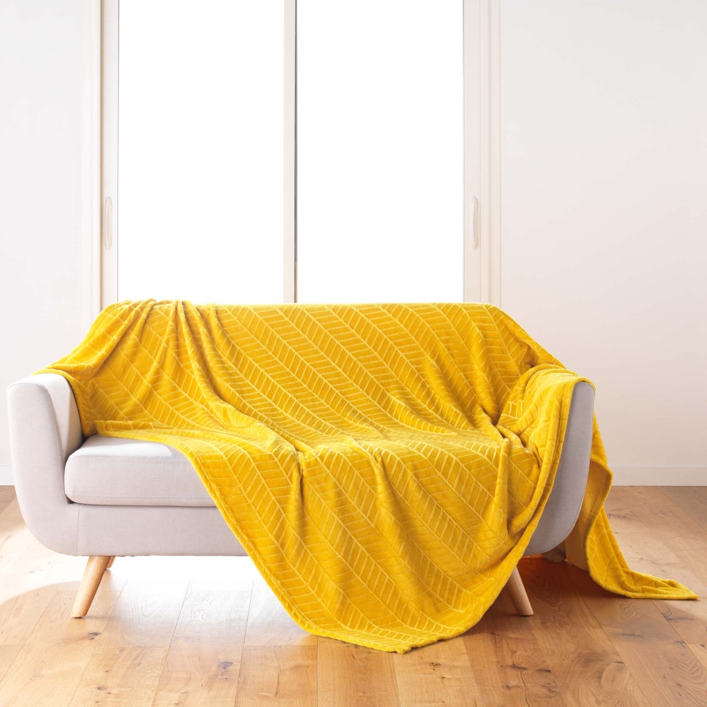  Plaid 180 x 220 cm en flanelle relief uni – Modèle ARYA – Coloris Jaune