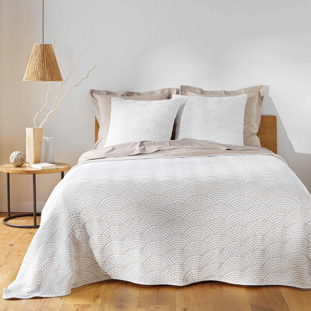 Couvre-lit Cassandra 240 x 220 cm + 2 Housses de Coussin – Jersey/Microfibre