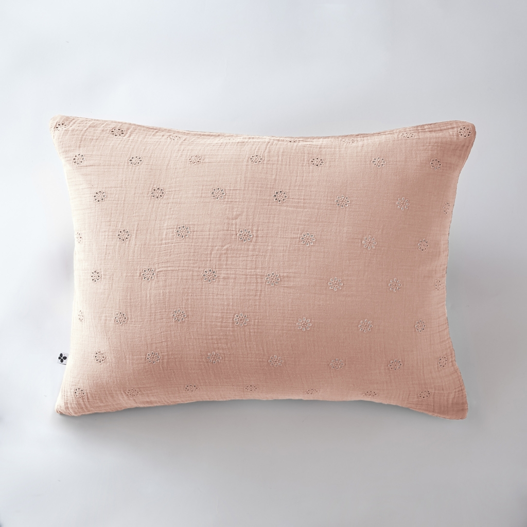 Taie d'oreiller brodée en gaze de coton 50 x 70 cm Gaïa Boho Rose clair