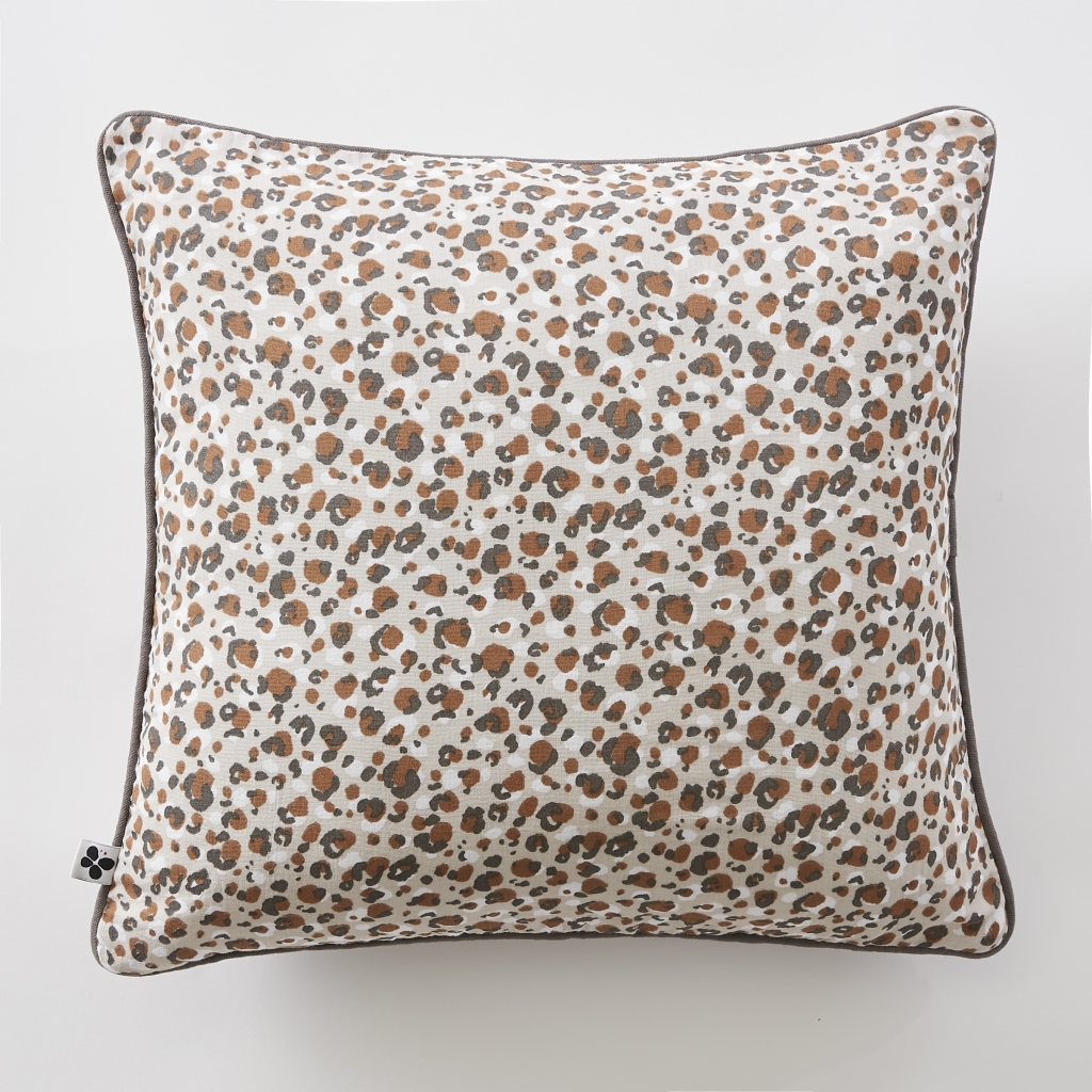 Coussin déhoussable 45 x 45 cm – Gaze de coton imprimée LÉONIE