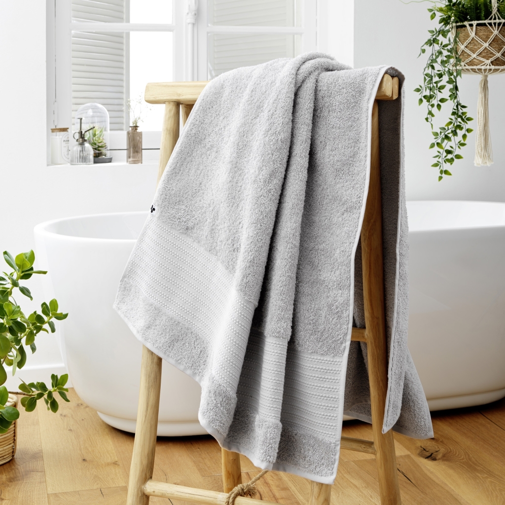 Drap de Bain 90 x 150 cm – Coton Épais 600 g/m² – Éponge Unie – Garance Nuage