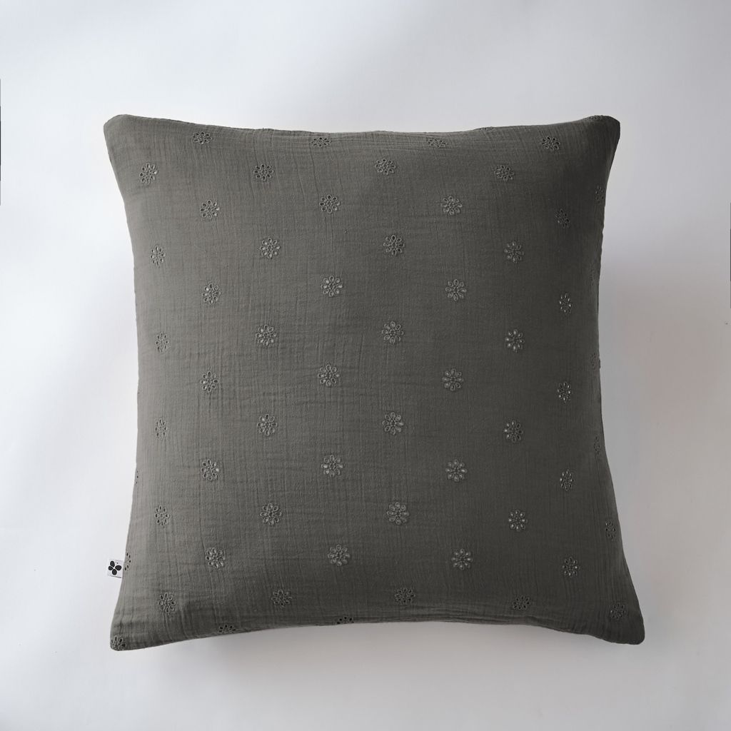 Taie d'oreiller brodée en gaze de coton 60 x 60 cm Gaïa Boho Anthracite