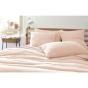 Taie d'oreiller brodée en gaze de coton 60 x 60 cm Gaïa Boho Rose clair