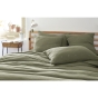 Taie d'oreiller brodée en gaze de coton 50 x 70 cm Gaïa Boho Vert kaki