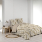 Parure de lit 240x220 cm + 2 taies – Microfibre imprimée KIM – Motif feuillage beige et or