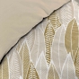 Parure de lit 240x220 cm + 2 taies – Microfibre imprimée KIM – Motif feuillage beige et or