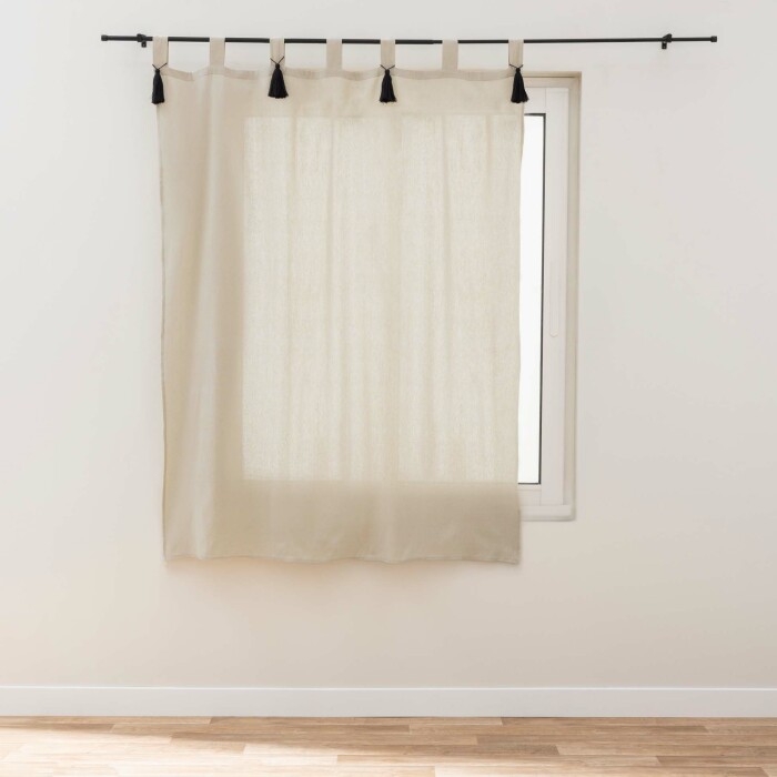 Rideau à passants 140 x 180 cm polycoton uni CYRINE – Pompons noirs – Petite hauteur