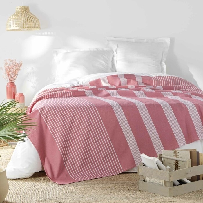 Couvre lit 2 personnes 220 x 240 cm coton/polyester tisse adele Rose