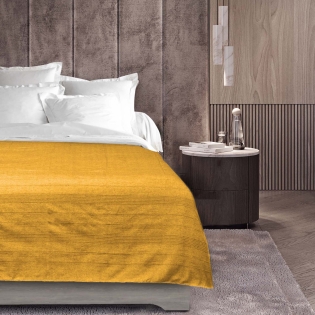 Plaid enroulable 220 x 240 cm – Polycoton Lucile Jaune Curry avec fermeture boutons