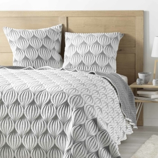 Couvre lit 2 pers matelassé + 2 housses 60x60 220 x 240 cm jersey/microfibre Faustine