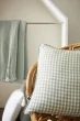 coussin déhoussable avec passepoil 40 x 60 cm gaze de coton tissée teinte vickie eucalyptus