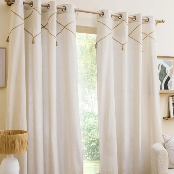 Lot de 2 Rideaux à Œillets Lacia - 140 x 240 cm - Polycoton Uni avec Détails en Jute et Pompons