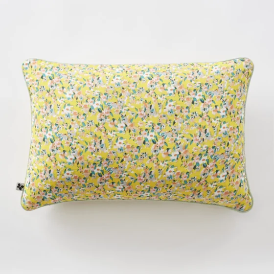 coussin déhoussable avec passepoil 40 x 60 cm gaze de coton imprimée manon