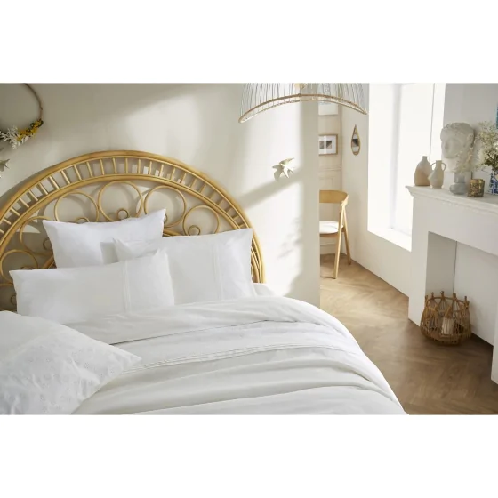 Housse de couette brodée 260 x 240 cm Jeanne Blanc