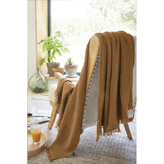 Plaid à franges en gaze de coton 180 x 220 cm Gaia Camel