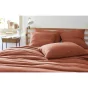 Taie d'oreiller gaze de coton brodée fil or 60 x 60 cm Gaia Chic Terracotta