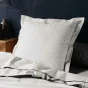 Taie d'oreiller 63 x 63 cm uni 57 fils lina  +point bourdon Blanc