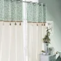 Lot de 2 Rideaux a oeillets 140 x 240 cm poly-coton + pompons Vivoline
